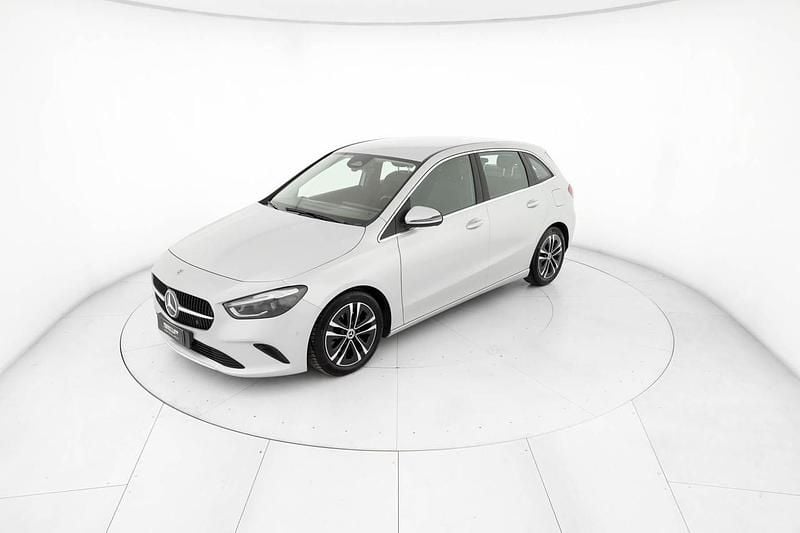 Usata Mercedes B200 Advanced Plus 150 CV (110 kW) 2023 Argento Utilitaria