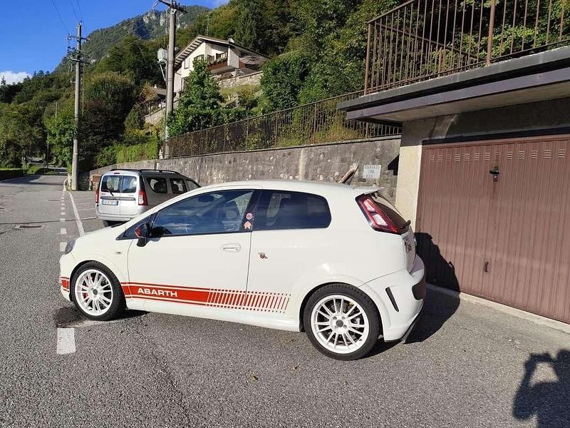 Usata Abarth Punto Evo 163 CV (119 kW) 2010 Utilitaria