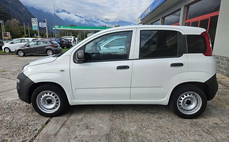 Usata Fiat Panda Pop 69 CV (50 kW) 2023 Bianco Furgone