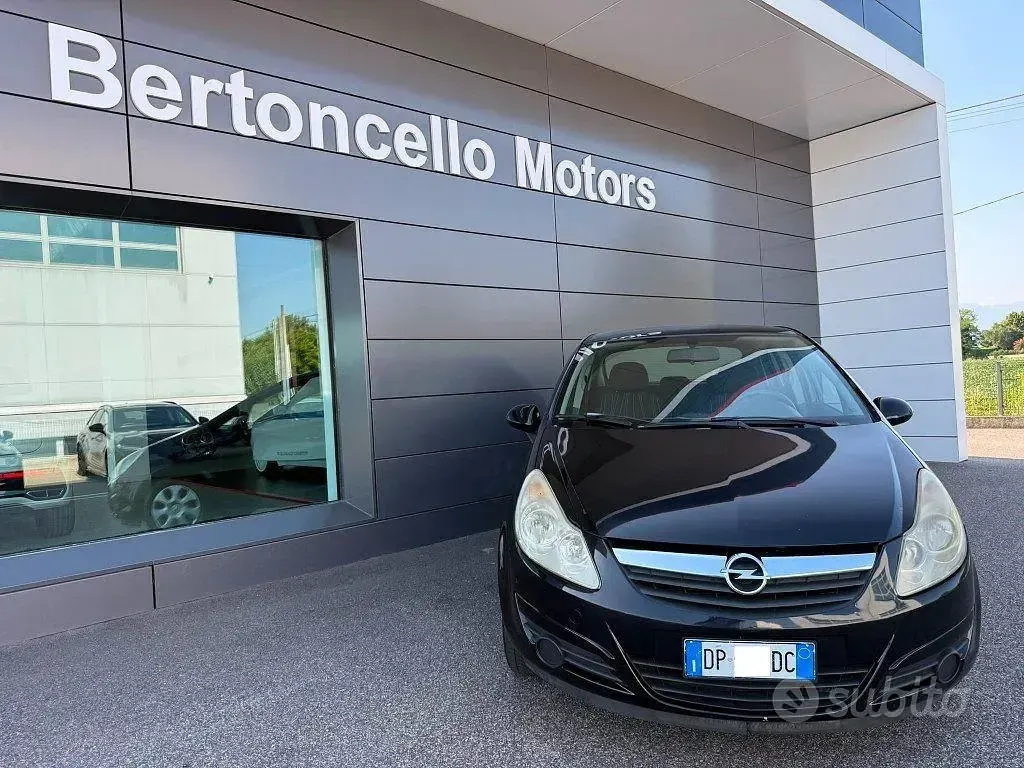 Usata Opel Corsa Cosmo 80 CV (58 kW) 2008 Nero Utilitaria
