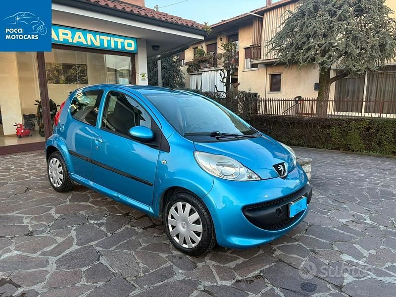 Usata Peugeot 107 Urban Move 68 CV (50 kW) 2008 Blu Utilitaria
