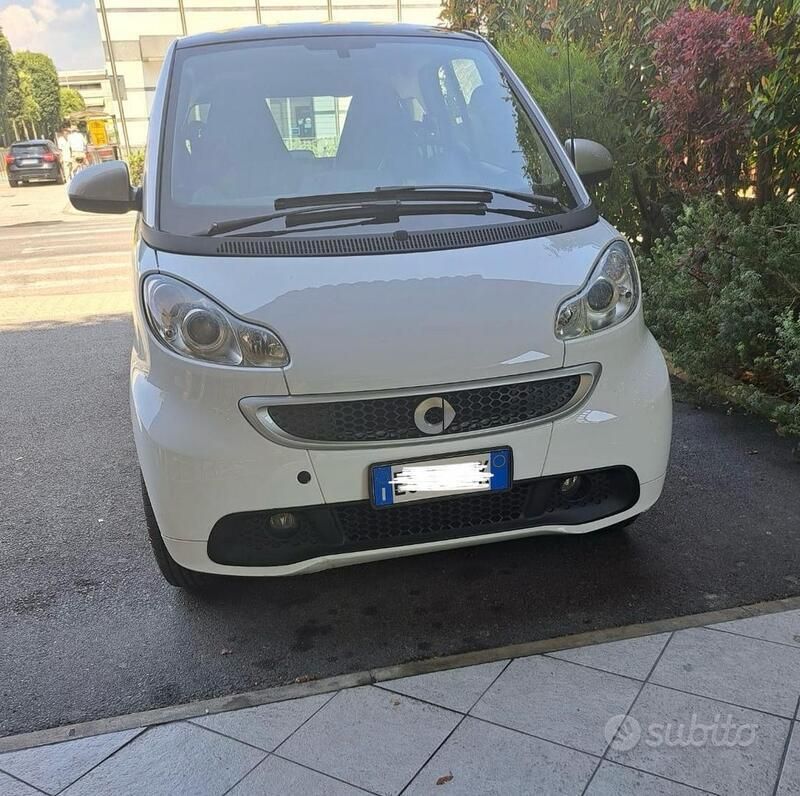Usata 2013 Smart ForTwo Coupé Due volumi | 6500 € (Buon prezzo) - Immagine 1/4