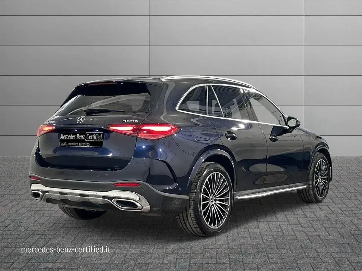 Usata Mercedes GLC220 Advanced 197 CV (144 kW) 2023 Blu metallizzato SUV