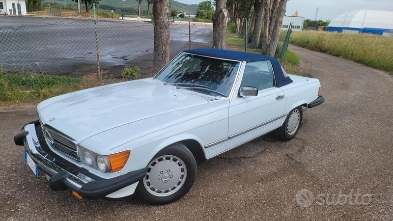 Usata Mercedes 560 245 CV (180 kW) 1987 Bianco Cabrio