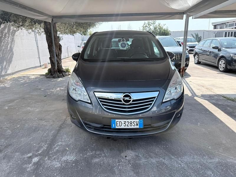 Usata Opel Meriva Cosmo 75 CV (55 kW) 2011 Grigio Monovolume