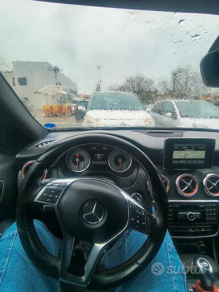 Usata Mercedes A180 AMG 110 CV (80 kW) 2014 Nero Utilitaria