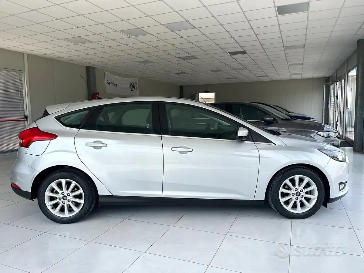 Usata Ford Focus Titanium X 120 CV (88 kW) 2015 Grigio Berlina
