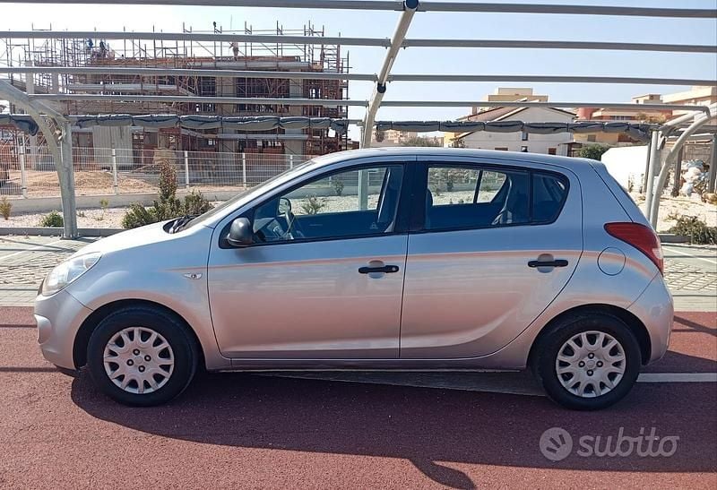 Usata Hyundai i20 2010 Grigio Utilitaria