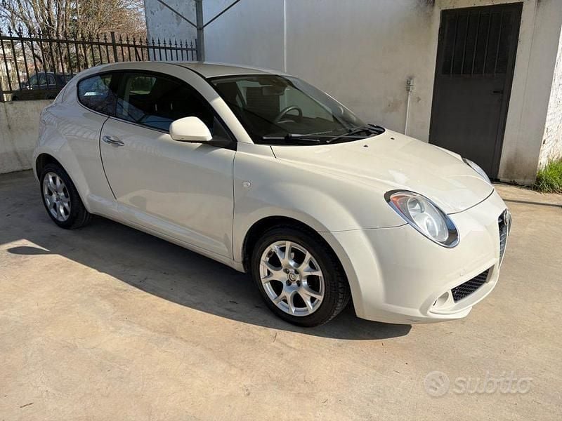 Usata Alfa Romeo MiTo Distinctive 105 CV (77 kW) 2011 Bianco Utilitaria