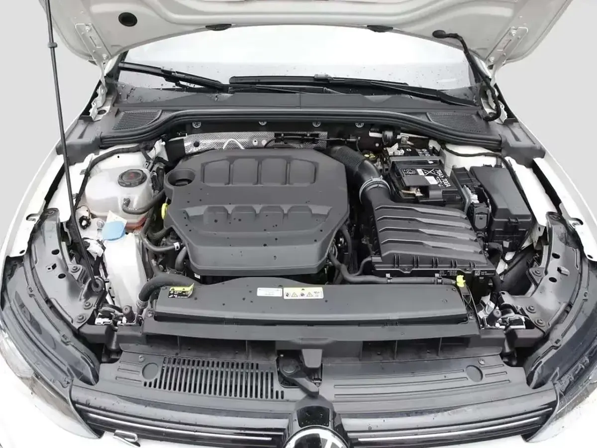 Usata VW Golf VIII Style 320 CV (235 kW) 2024 Bianco Berlina