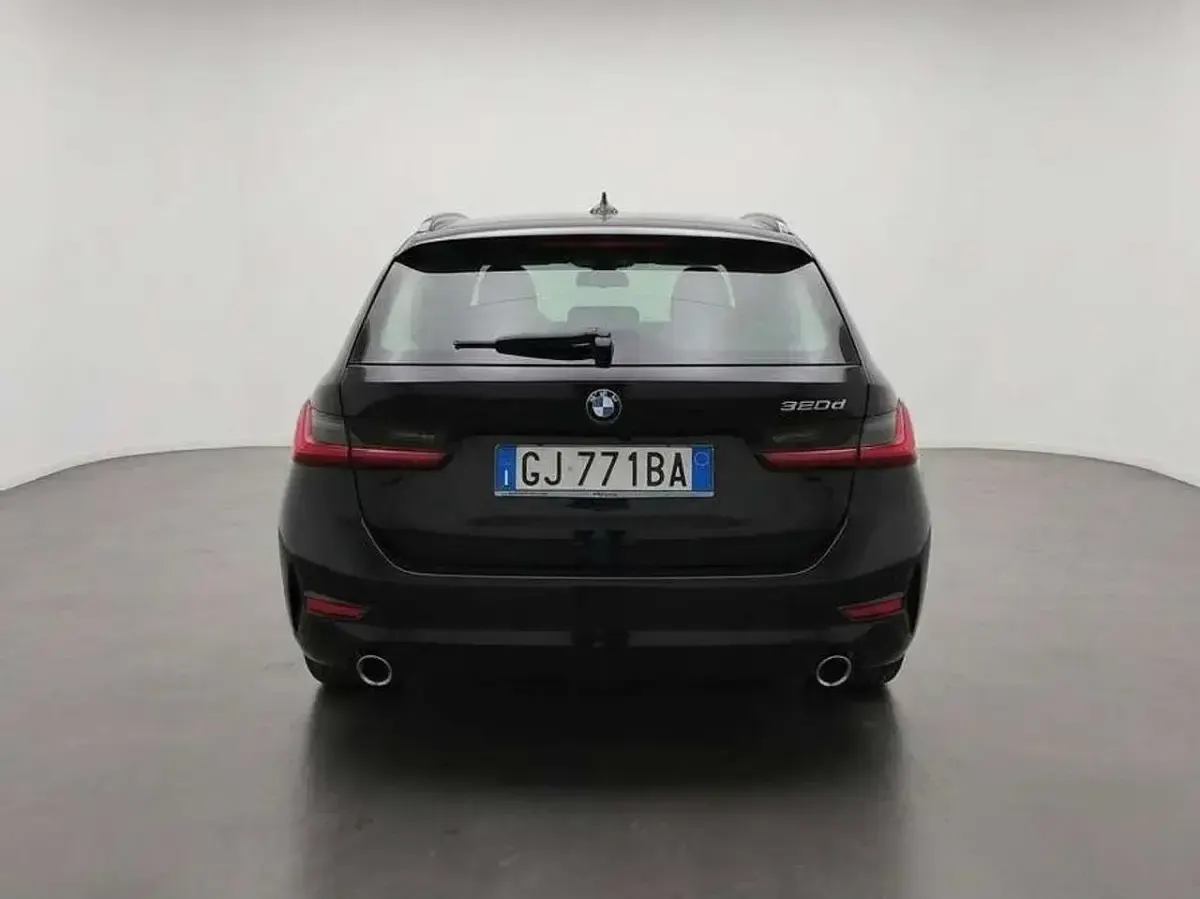 Usata BMW 320 Advantage 190 CV (139 kW) 2022 Nero Station wagon