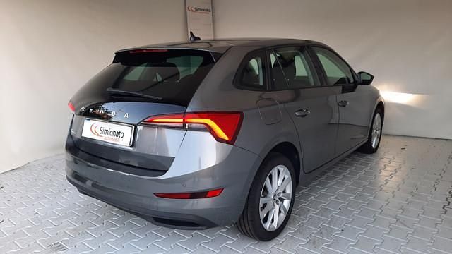 Usata Skoda Scala Style 110 CV (80 kW) 2022 Grigio scuro Utilitaria