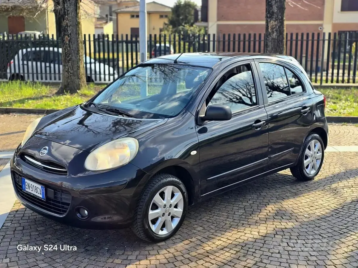 Usata Nissan Micra 80 CV (58 kW) 2012 Nero Utilitaria