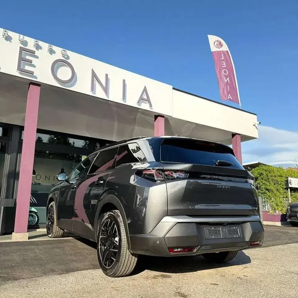 Nuova Peugeot 5008 GTi 136 CV (100 kW) 2025 Grigio titanio SUV