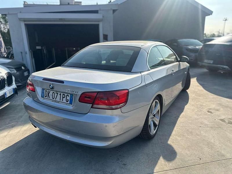 Usata BMW 330 Cabriolet 272 CV (200 kW) 2007 Grigio Cabrio