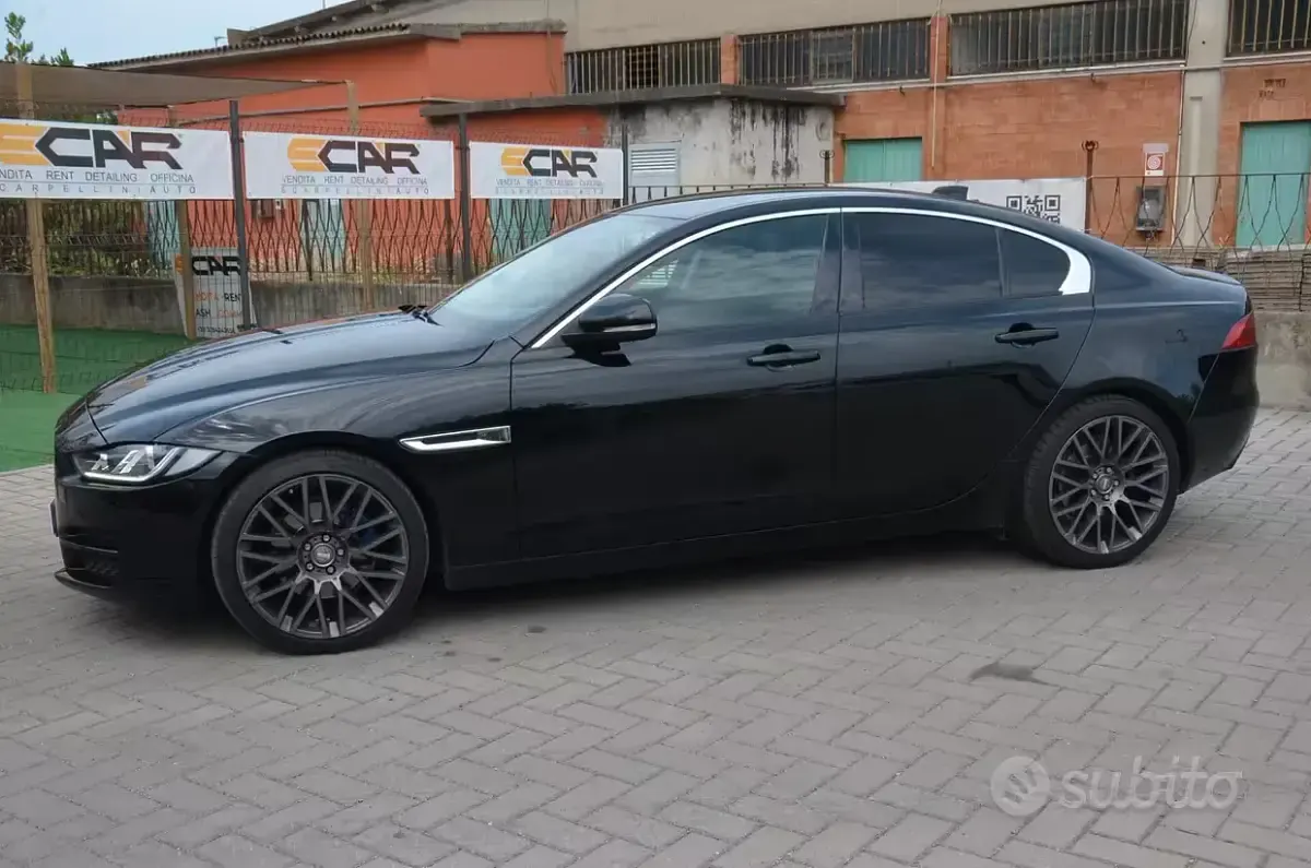 Usata Jaguar XE Pure 179 CV (131 kW) 2017 Nero Berlina