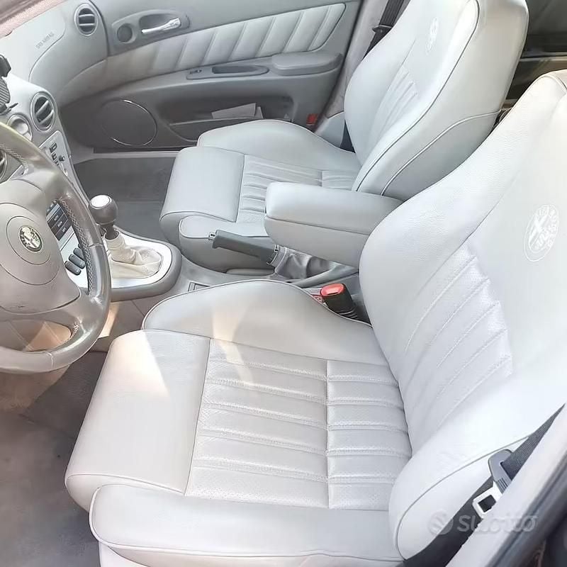 Usata Alfa Romeo 166 175 CV (128 kW) 2004 Blu Berlina