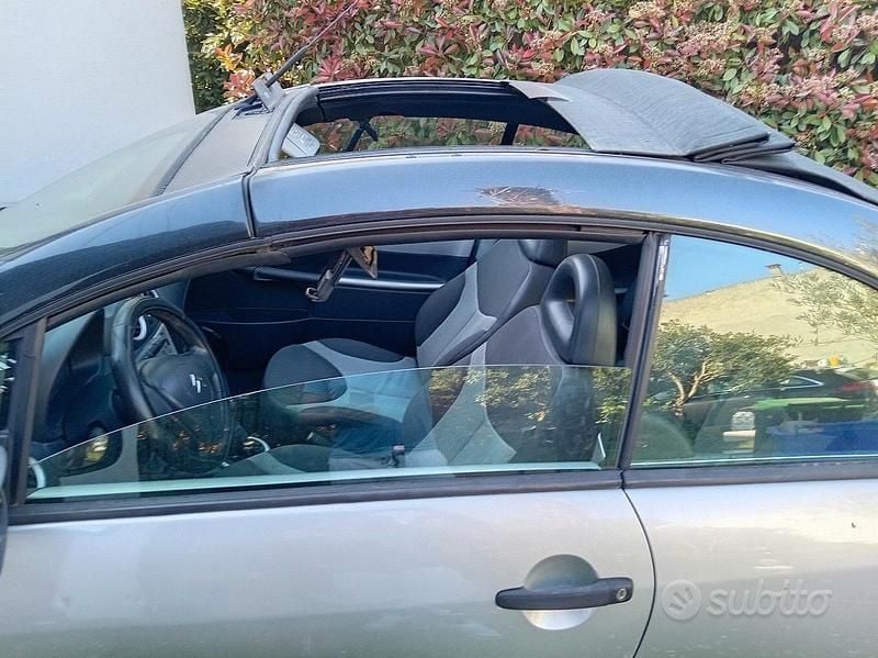 Usata Citroën C3 Pluriel 73 CV (53 kW) 2007 Grigio Cabrio
