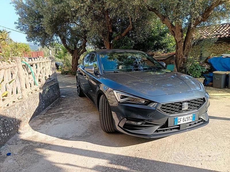 Usata Seat Leon FR 150 CV (110 kW) 2021 Grigio Berlina