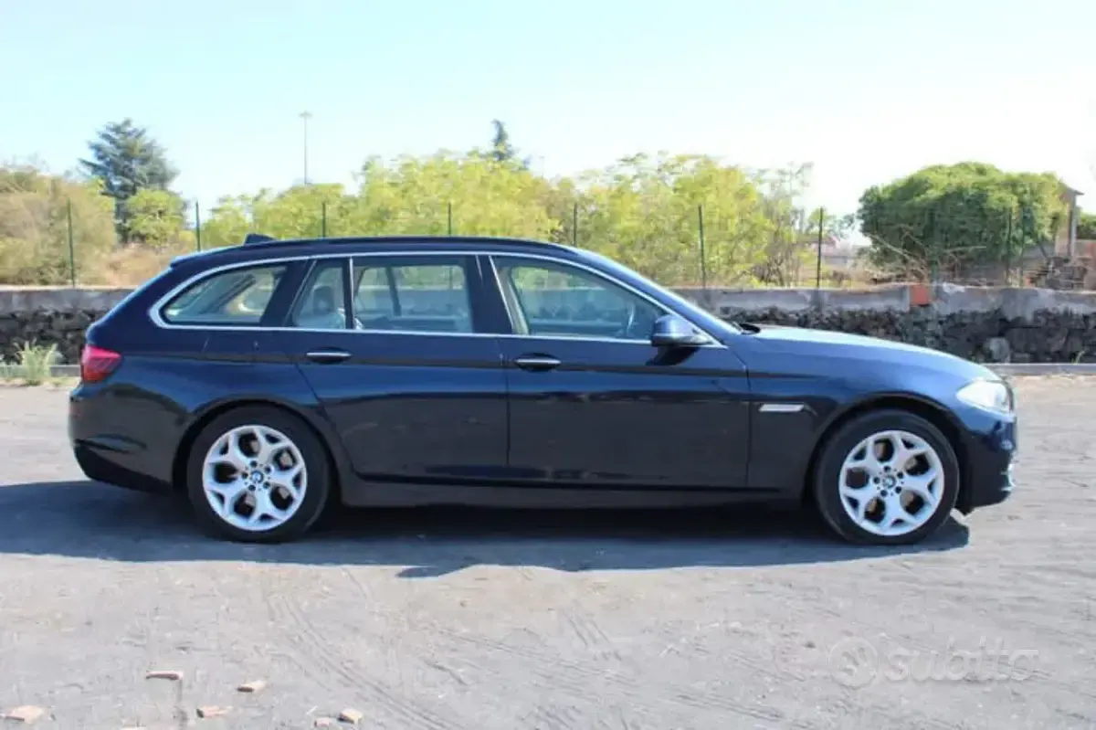 Usata BMW 525 218 CV (160 kW) 2014 Blu Berlina