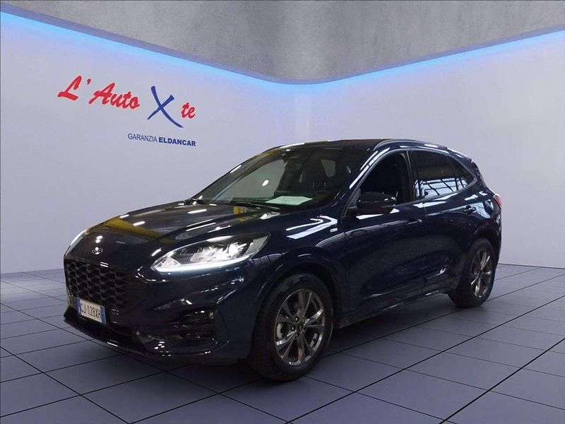 Usata Ford Kuga ST-Line 190 CV (139 kW) 2022 Blu pastello SUV