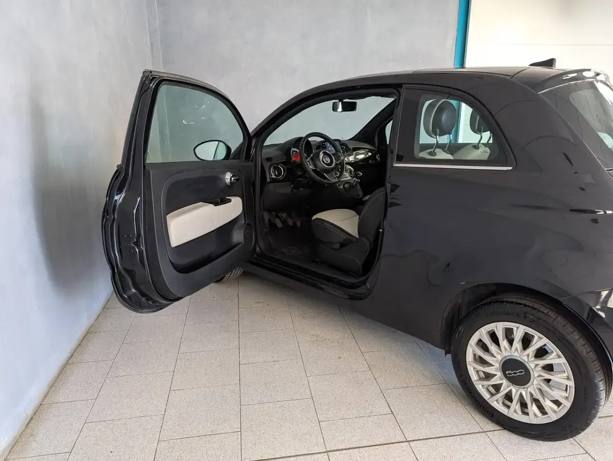 Usado Fiat 500 Dolcevita 70 CV (51 kW) 2021 Negro Berlina