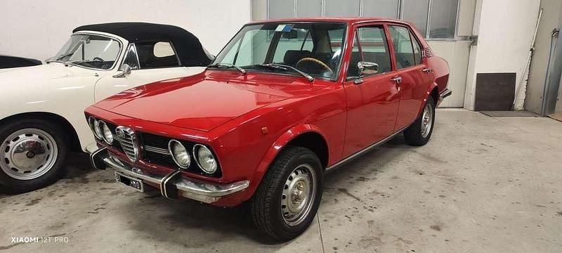 Rosso Usata 1973 Alfa Romeo Alfetta Tre volumi | 22.500 € - Immagine 1/4