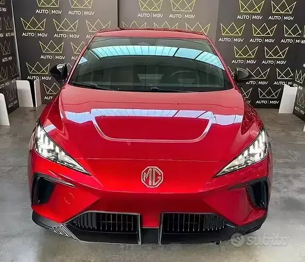 Usata MG MG4 EV 53 kW (73 CV) 2023 Rosso Utilitaria