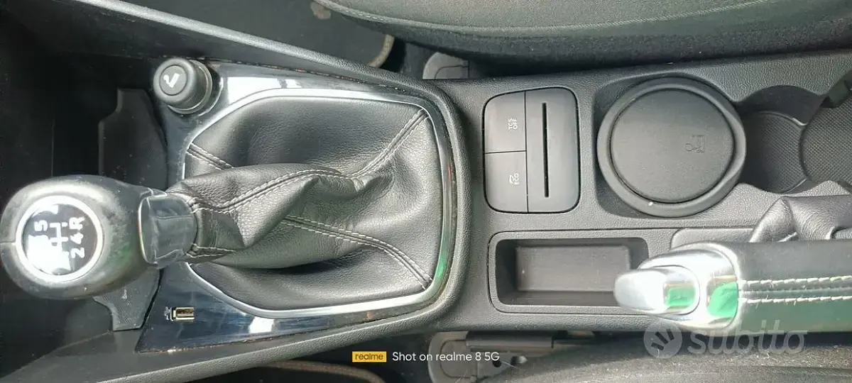 Usata Ford Fiesta Titanium 86 CV (63 kW) 2019 Bianco Utilitaria