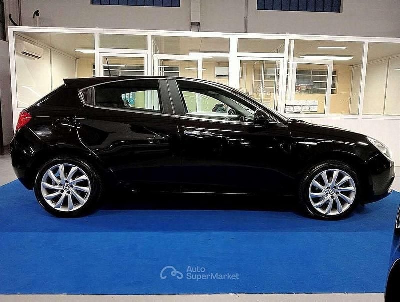 Usata Alfa Romeo Giulietta Distinctive 105 CV (77 kW) 2015 Nero Utilitaria