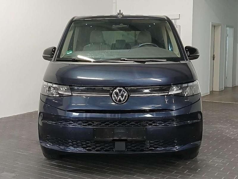 Usata VW Multivan 150 CV (110 kW) 2023 Blu/azzurro Furgone
