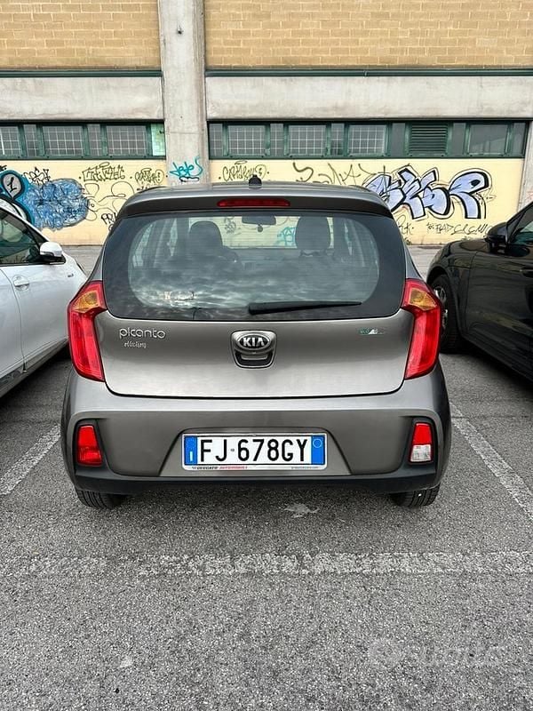 Gebraucht Kia Picanto Active 69 PS (50 kW) 2017 Grau Kleinwagen