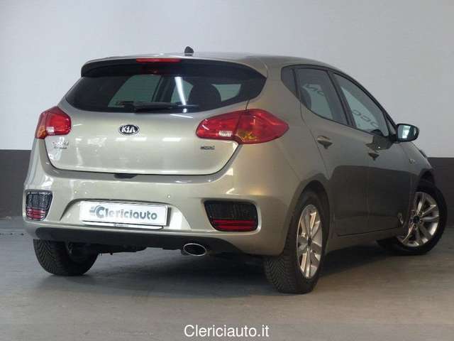 Usato 2017 Kia cee'd 1.6 Diesel 110 CV (9.900 €) 22075