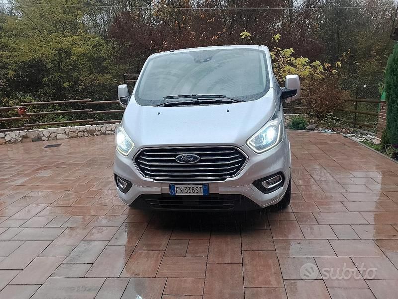 Usata Ford Tourneo Titanium 170 CV (125 kW) 2018 Monovolume