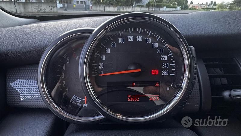 Usata Mini Cooper D 2015 Grigio Utilitaria