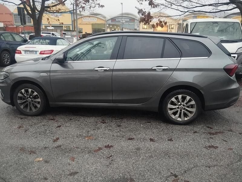 Usata Fiat Tipo Lounge 119 CV (87 kW) 2018 Grigio Station wagon