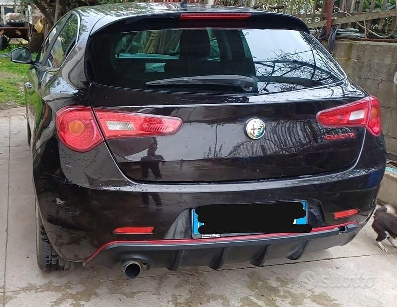 Usata Alfa Romeo Giulietta 105 CV (77 kW) 2017 Nero Utilitaria
