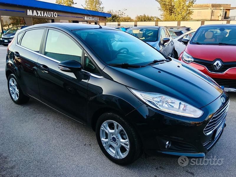 Usata Ford Fiesta Titanium 95 CV (69 kW) 2015 Nero Berlina