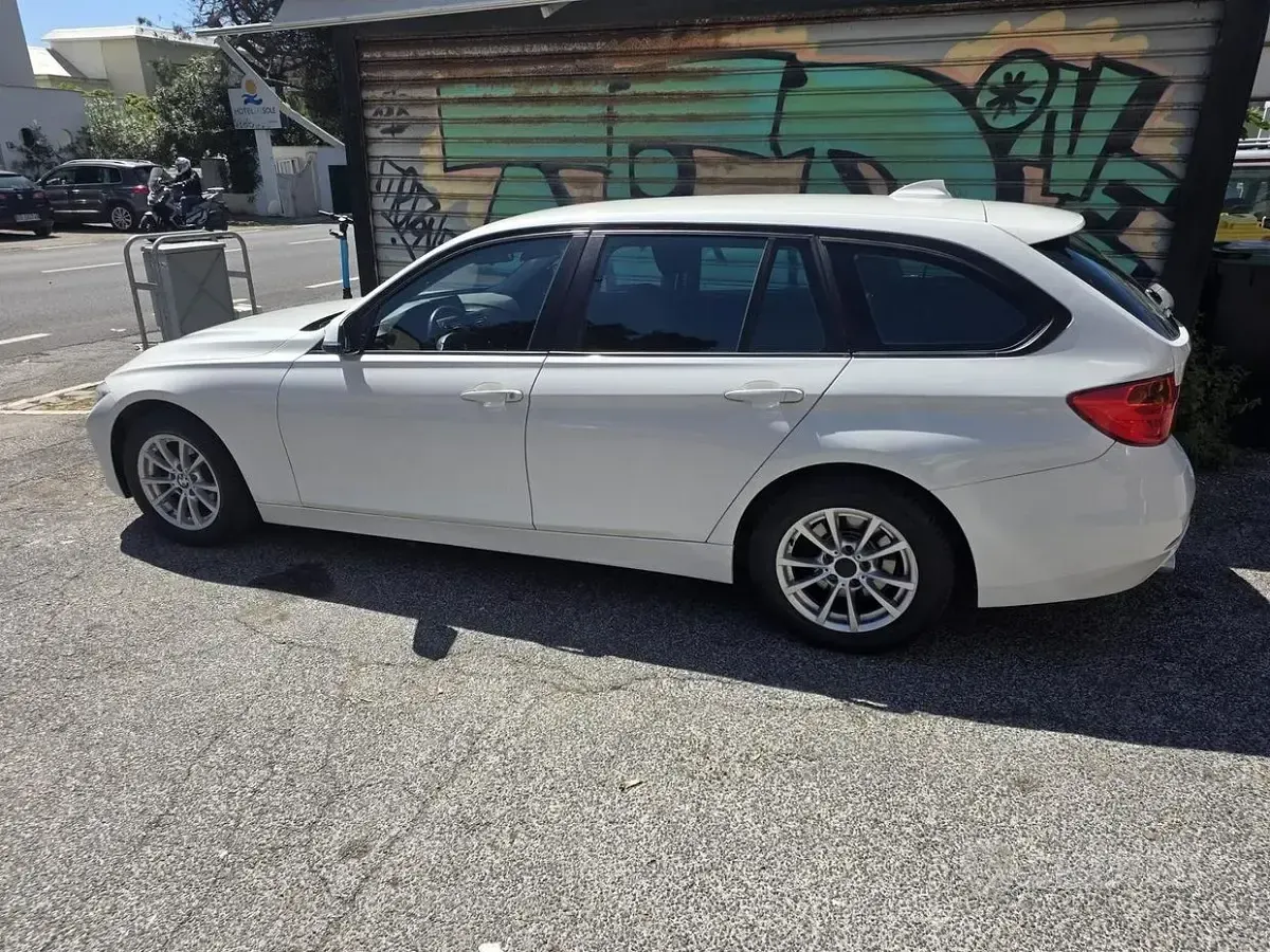 Usata BMW 316 Luxury Line 116 CV (85 kW) 2013 Bianco Station wagon