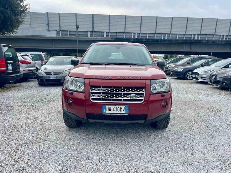 Usata Land Rover Freelander 2 HSE 160 CV (117 kW) 2009 Rosso SUV