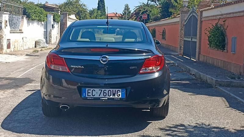 Usata Opel Insignia Cosmo 131 CV (96 kW) 2010 Nero Berlina
