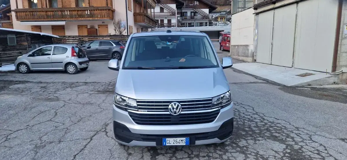 Usata VW Multivan Highline 204 CV (150 kW) 2021 Grigio Monovolume