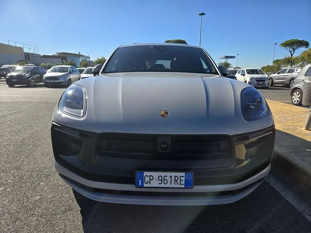 Usata Porsche Macan 265 CV (194 kW) 2023 Grigio SUV