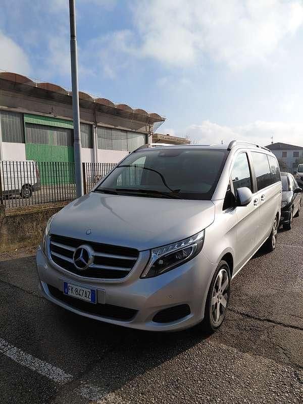 Usata Mercedes V220 163 CV (119 kW) 2017 Grigio Monovolume