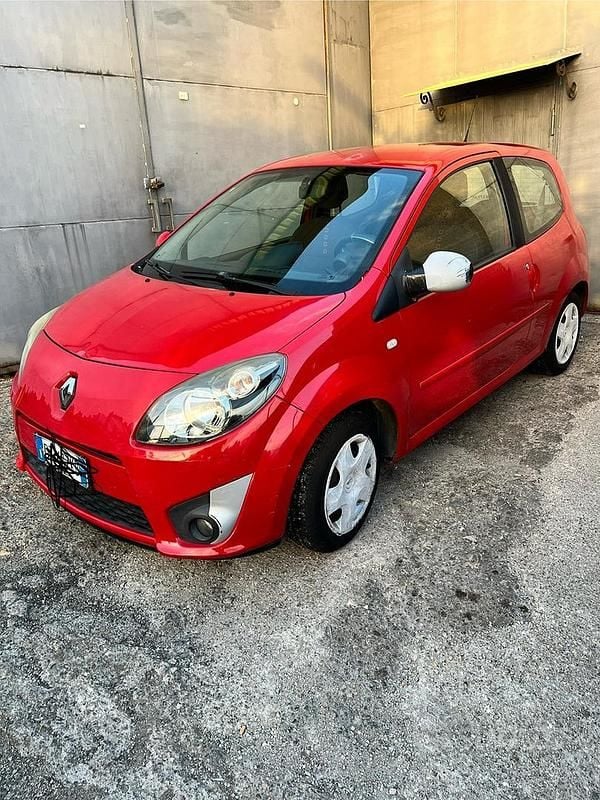 Usata Renault Twingo 75 CV (55 kW) 2010 Rosso Utilitaria