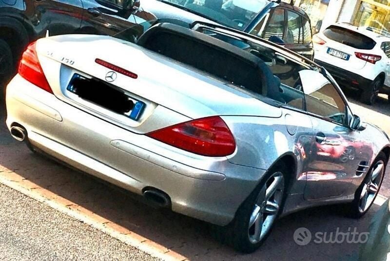 Usata Mercedes SL350 315 CV (231 kW) 2006 Grigio Cabrio