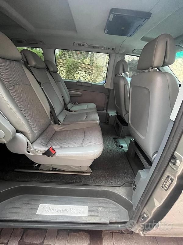 Usata Mercedes Viano 2010 Grigio Monovolume