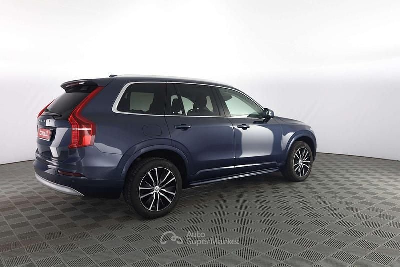 Usata Volvo XC90 Momentum 235 CV (172 kW) 2021 Blu SUV