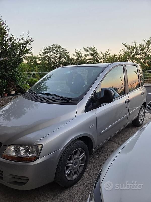 Usata Fiat Multipla 2004 Grigio Monovolume