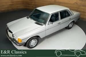 Usata Mercedes 250 129 CV (94 kW) 1978 Grigio Berlina